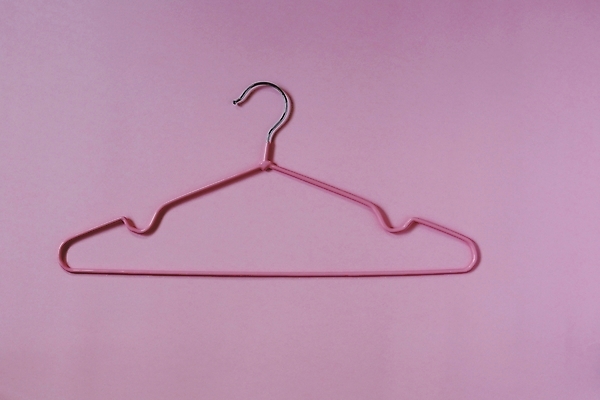 포토 JPG 해외이미지 드레스 옷 벽 분홍색 셔츠 가사 가정 주택 서기 정장 사람없음 세트 컬러풀 유행 금속 공백 방 장비 코트 직물 장롱 고리 그룹 옷걸이 플라스틱 자르기 수집 오브젝트 철사 수납 줄서기 스타일 많음 해외포토 컬러 가구 컨셉 상의 모션 재질 건물 외투 파일형식 이미지허브