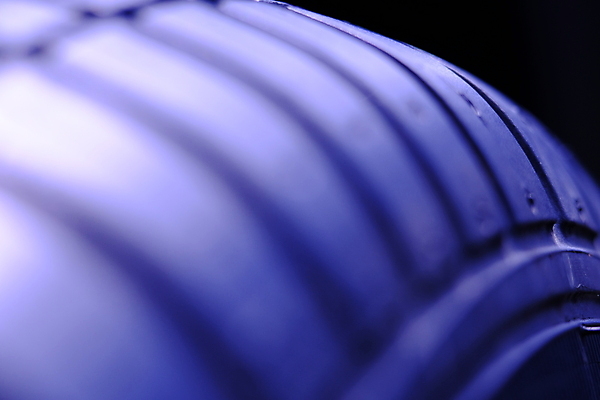 포토 JPG 해외이미지 도로 백그라운드 겨울 패턴 교통시설 자동차 표면 추상 새로움 안전 사람없음 옆모습 빛 보라색 어둠 재활용 공연 운전 흰색 레이싱 바퀴 원형 닫기 묘사 오브젝트 속도 질감 타이어 밟기 짐차 고무 고립 선로 제어 해외포토 도형 계절 길 육상교통 뷰포인트 컬러 교통 컨셉 무늬 모션 이벤트 시합 시설 친환경 파일형식 이미지허브