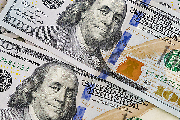 포토 JPG 해외이미지 1 종이 백그라운드 컨셉 지폐 돈 비즈니스 성공 사람없음 초록색 금융 경제 숫자 달러 쪽지 미국 저축 흰색 시장 재산 닫기 심볼 투자 이익 흙더미 계산서 대출 빚 자금 해외포토 문자 컬러 북아메리카 모션 흙 파일형식 더미 이미지허브