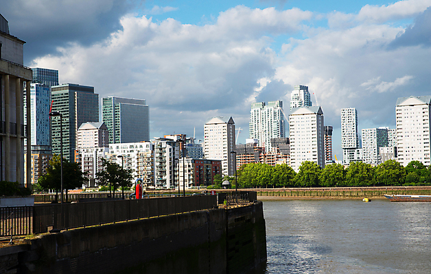 포토 JPG 해외이미지 구름 영어 선 여행 백그라운드 회사 비즈니스 건축양식 창문 하늘 전등 영국 아파트 주택 파노라마 사람없음 건물 물 금융 파란색 강 도시풍경 사무실 우주 고층빌딩 도시 업무 센터 큼 런던 상업 대도시 스카이라인 옛날 해외포토 자연요소 문자 건축물 건축 유럽 컬러 조명 촬영기법 풍경 빌딩 경제 작업 크기 파일형식 이미지허브