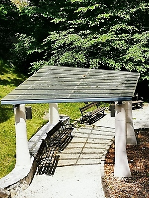 포토 JPG 해외이미지 나무 식물 공원 얼굴 가구 백그라운드 밭 인터넷 벤치 탁자 서기 사람 앉기 사람없음 야외 목재 초록색 물 알약 계단 정원 방 갑판 고립 땅바닥 옛날 해외포토 자연요소 공공시설 컬러 생활용품 농업 배_교통 의자 재료 모션 바닥 신체부위 약 파일형식 이미지허브