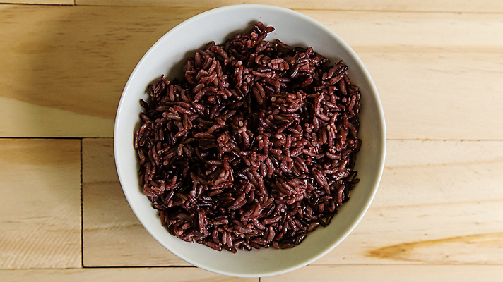 포토 JPG 해외이미지 식물 전통 열매 문화 음식 농업 다이어트 재료 태국 밥 건조 건강 요리 씨앗 동양인 사람없음 갈색 보라색 검은색 식사 낟알 유기농 날것 섬유 내추럴 해외포토 웰빙 산업 아시아 컬러 인종 직물 파일형식 이미지허브