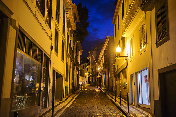 포토 JPG 해외이미지 거리 사람없음 와인 야간 저녁 포르투갈 구시가지 해외포토 자연요소 유럽 주류 파일형식 이미지허브