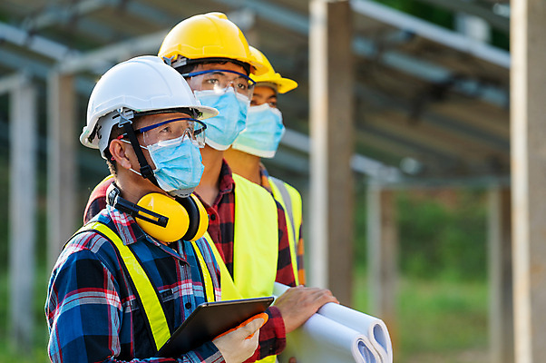 포토 JPG 해외이미지 식물 아시아 지붕 미래 노동자 세포 두명 빛 태양 중국 힘 재활용 펼침 에너지 죽음 판넬 엔지니어 바이러스 태양에너지 감염 전염 혁명 궤 해외포토 자연요소 직업 나라 컨셉 모션 사람 기술자 그린에너지 질병 친환경 파일형식 이미지허브