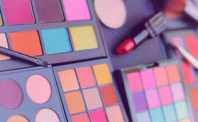 포토 JPG 해외이미지 직업 얼굴 분홍색 백그라운드 그림자 미술 사람없음 초록색 파란색 세트 컬러풀 유행 보라색 페인트 화장품 립스틱 붓 화려 팔레트 상품 가루 볼터치 수집 피부 피부관리 만들기 윤곽 예술가 아이섀도 조립 돌봄 해외포토 컬러 컨셉 모션 문화예술 신체부위 화장 뷰티 파일형식 이미지허브