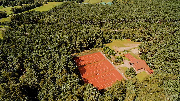포토 JPG 해외이미지 유럽 스포츠 밭 오렌지 서브 안테나 건강 경기 사람없음 야외 초록색 세트 운동 경기장 테니스 게임 라켓 그물 숲 클럽 드론 땅바닥 법정 조감도 해외포토 나라 스포츠용품 컬러 농업 과일 통신 스포츠시설 놀이 바닥 구기 파일형식 이미지허브