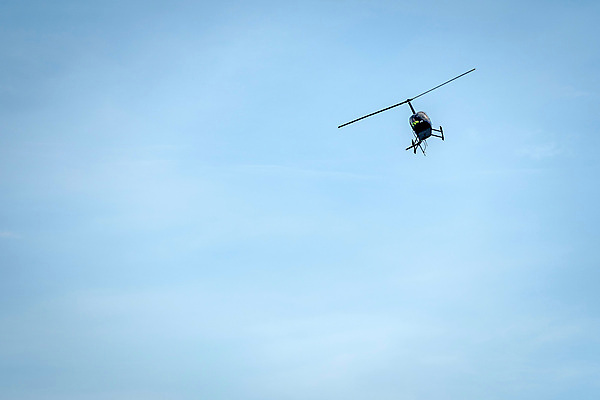 포토 JPG 해외이미지 구름 실루엣 여행 백그라운드 비즈니스 교통시설 모션 자연 하늘 아침 비행기 사람없음 야외 여름 파란색 빛 우주 검은색 흰색 칼날 구출 헬리콥터 위험 파일럿 오브젝트 항공 서비스 속도 프로펠러 승객 고립 대패 해외포토 주간 자연요소 직업 계절 컬러 교통 컨셉 항공교통 대중교통 촬영기법 도움 시설 생태계 파일형식 이미지허브
