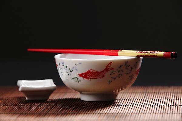 포토 JPG 해외이미지 식기 아시아 문화 젓가락 동양인 사람없음 가로 세트 중국 기구 사발 컵받침 해외포토 나라 수저 인종 사기그릇 받침대 파일형식 이미지허브