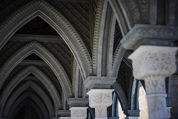 포토 JPG 해외이미지 유럽 벽 조각 여행 건축양식 창문 산 풍경 사람없음 발코니 연못 신용카드 성 중세 분수 아치 모스크 지역 아랍어 조지아 하렘 튀르키예 해외포토 건축물 건축 나라 아시아 금융 역사 이슬람교 동유럽 파일형식 이미지허브
