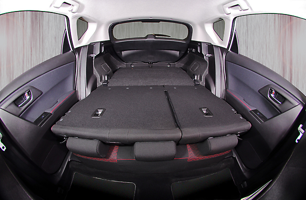 포토 JPG 해외이미지 디자인 도로 여행 교통시설 자동차 새로움 부츠 사람없음 빛 운전 짐 오픈 바퀴 은색 땅 사인 그만 신발장 오프로드 자동 접기 해외포토 길 육상교통 컬러 교통 신발 컨셉 모션 시설 파일형식 이미지허브