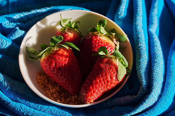 포토 JPG 해외이미지 1 열매 음식 백그라운드 잎 다이어트 과일 딸기 아이스크림 건강 종류 사람없음 빨간색 초록색 빛 세트 활발 신선 그룹 사발 달콤 맛 상쾌 유기농 아로마 내추럴 강렬 고립 구역 숙성 채식주의자 카피스페이스 비건 해외포토 식물 웰빙 감정 컬러 컨셉 디저트 공백 사기그릇 채식 파일형식 이미지허브
