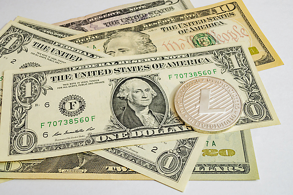 포토 JPG 해외이미지 돈 사람없음 경제 쌓기 동전 거래 투자 가상화폐 해외포토 비즈니스 모션 재산 파일형식 이미지허브