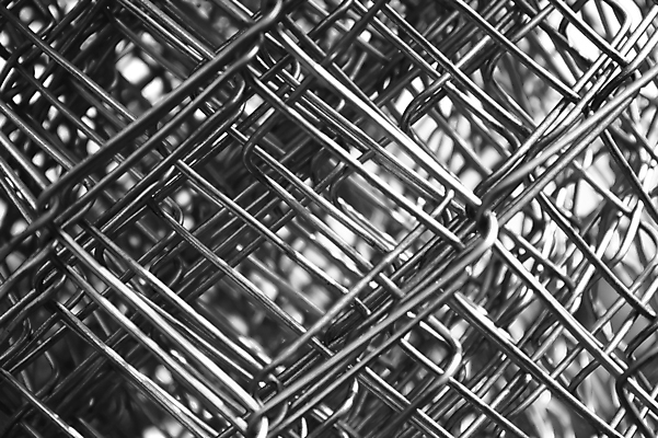 포토 JPG 해외이미지 디자인 산업 백그라운드 패턴 흑백 사람없음 장식 빛 금속 힘 회색 흰색 그물 구멍 철 질감 망사 대칭 철강 해외포토 컬러 무늬 재질 촬영기법 직물 파일형식 이미지허브