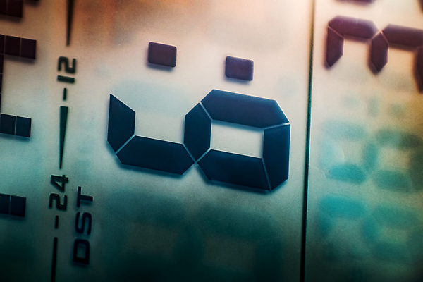 포토 JPG 해외이미지 캐릭터 시계 컨셉 장신구 통신 추상 사람없음 디지털 모니터 자명종 시간 심볼 손목시계 묘사 전자 단절 분 픽셀 해외포토 무늬 컴퓨터 알람 파일형식 이미지허브