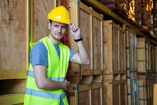 포토 JPG 해외이미지 직업 응시 산업 유니폼 공장 노동자 실내 작업복 한명 서기 안전 사람 상자 팔짱 상점 장비 엄지손가락 화물 최고 조끼 업무 작업 작업실 상품 주식 컨테이너 창고 동료 경영자 긍정 수납 지게차 적재 물류 공급 해외포토 1 시선 옷 컨셉 손가락 공업 관계 모션 내부 금융 외투 운송업 중장비 리더 파일형식 이미지허브
