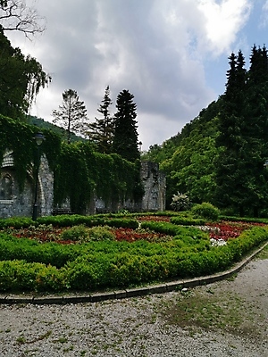 포토 JPG 해외이미지 나무 식물 구름 공원 꽃 길 얼굴 벽 시계 백그라운드 밭 비즈니스 가족 자동차 하늘 벽돌 거리 주택 사랑 서기 사람 사람없음 야외 옆모습 초록색 물 노트북 강 사무실 교회 탑 정원 운전 기차 바위 승차 작음 큼 언덕 사인 온라인 선로 옛날 해외포토 자연요소 건축물 공공시설 감정 육상교통 뷰포인트 컬러 농업 관계 종교건축 모션 대중교통 건물 신체부위 전자제품 돌_바위 크기 파일형식 이미지허브