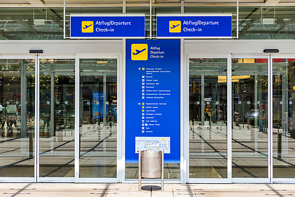 포토 JPG 해외이미지 디자인 외관 여행 백그라운드 비즈니스 건축양식 창문 유리 휴가 비행기 프레임 사람없음 내부 건물 빛 사무실 햇빛 반사 문 금속 도시 투명 공항 미끄러짐 도착 항공 출발 천장 대문 승객 뼈대 수하물 자동 철강 터미널 해외포토 건축물 건축 컨셉 항공교통 교통시설 모션 재질 대중교통 태양 파일형식 이미지허브