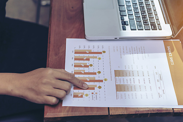 포토 JPG 해외이미지 직업 디자인 아시아 백그라운드 컨셉 회사 비즈니스 통신 성공 회의 아이디어 사람 사람없음 금융 사무실 자료 인포그래픽 정보 가리킴 업무 비즈니스맨 시장 플랫 계획 토론 분석 서비스 컨설턴트 상담 문서 비전 개발 경영 마케팅 방법 프로젝트 회계사 브레인스토밍 해외포토 남자 나라 손짓 경제 작업 직장인 전문직 파일형식 이미지허브