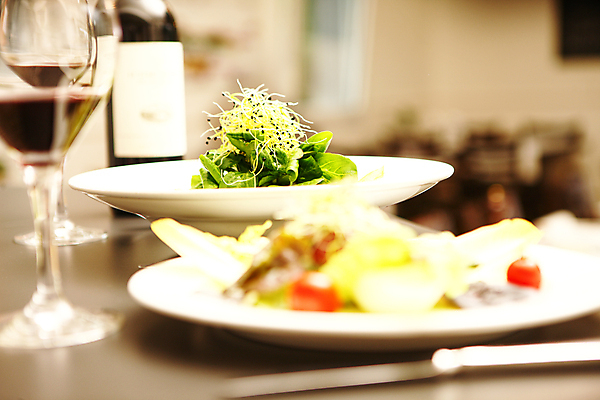 포토 JPG 해외이미지 접시 음식 백그라운드 다이어트 토마토 채소 치즈 건강 어류 요리 사람없음 빨간색 초록색 식당 식사 저녁식사 샐러드 식탁보 흰색 신선 체리 맛 그릴 상추 참치 해산물 올리브 날것 연어 후추 점심식사 고립 송어 시저샐러드 채식주의자 해외포토 식기 열매 컬러 컨셉 과일 주방용품 유제품 상점 수중동물 향신료 채식 파일형식 이미지허브