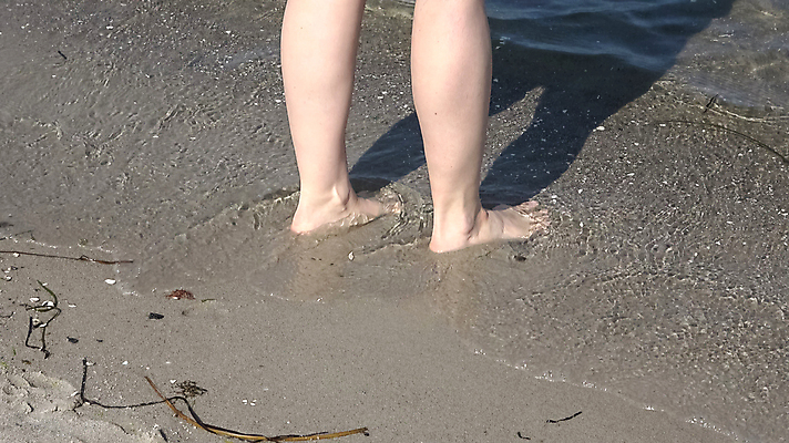 포토 JPG 해외이미지 라이프스타일 여자 행복 모래 파도 바다 여행 백그라운드 맨발 발 자연 하늘 휴가 휴식 사랑 사람 풍경 해변 사람없음 야외 물 여름 파란색 태양 맑음 침묵 산책 발자국 단계 발트해 양발 터키석 파라다이스 카피스페이스 해외포토 자연요소 계절 감정 컬러 컨셉 자국 날씨 북유럽 생활 신체부위 소리 공백 보석 생태계 파일형식 이미지허브