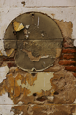 포토 JPG 해외이미지 백그라운드 컨셉 일러스트 모션 날씨 추상 벽돌 아파트 돌담 미술 사람없음 가로 세로 공백 골동품 구멍 거친 역사 수리 지저분함 신비 무서움 버리기 엿보기 질감 시멘트 동쪽 격파 구식 깨짐 복원 숨기 스파이 옛날 콘크리트 회복 카피스페이스 해외포토 감정 무늬 문화예술 주택 담장 돌_바위 감각 방향 파일형식 이미지허브