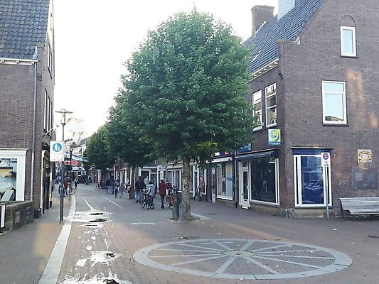 포토 JPG 해외이미지 음식 농업 비즈니스 건축양식 사람 사람없음 건물 반사 자전거 도시 시장 모서리 냄비 네덜란드 대학교 정사각형 광장 미로 시청 지도책 포럼 해외포토 도형 건축물 건축 유럽 산업 학교 책 바이크 솥 토론 관공서 파일형식 이미지허브