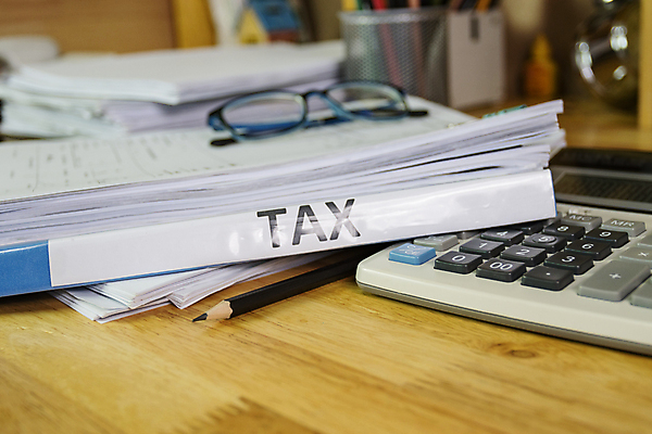 포토 JPG 해외이미지 직업 종이 컨셉 돈 비즈니스 탁자 성공 사람없음 목재 금융 사무실 판매 자료 계산기 재산 문서 파일 수익 회계 세금 수입 회계사 해외포토 나무 가구 재료 문구용품 경제 장비 파일형식 이미지허브