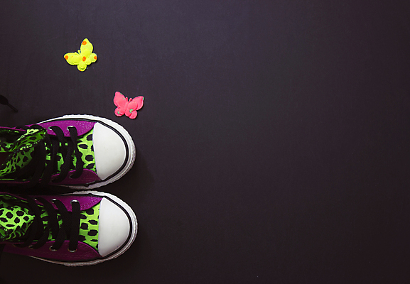 포토 JPG 해외이미지 라이프스타일 여자 어린이 스포츠 분홍색 나비 백그라운드 운동화 신발 컨셉 2 학교 발 사람없음 컬러풀 유행 걷기 우주 검은색 칠판 수확 쌍 정상 제비꽃 표범 스타일 해외포토 교육 꽃 컬러 곤충 농업 포유류 모션 사람 생활 신체부위 파일형식 이미지허브