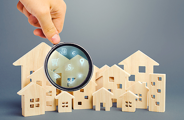 포토 JPG 해외이미지 컨셉 비즈니스 부동산 아파트 주택 사람없음 건물 세일 시장 재산 구매 가격 중개인 고객 검색 옵션 컨설턴트 투자 법 지역 확대경 가치 평가 보험 유지 발견 대여 대출 리뷰 부동산중개인 제안 소유 비용 해외포토 직업 건축물 금융 경제 쇼핑 전문직 상담 파일형식 이미지허브