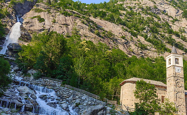 포토 JPG 해외이미지 나무 공원 유럽 여행 자연 산 주택 풍경 사람없음 야외 초록색 교회 점프 이탈리아 폭포 회색 큼 암초 산기슭 전국 해외포토 식물 공공시설 나라 컬러 종교건축 모션 건물 크기 생태계 파일형식 이미지허브