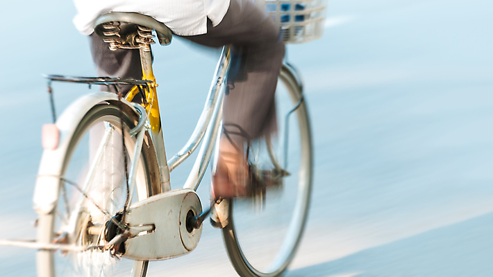 포토 JPG 해외이미지 라이프스타일 아시아 도로 여행 백그라운드 이동 의자 부분 모션 건강 사람 앉기 동양인 사람없음 야외 파란색 빛 노란색 우주 자전거 운전 흰색 바퀴 승차 묘사 속도 역동적 순환 베트남 사이클링 라이더 블러 옛날 해외포토 나라 길 컬러 가구 컨셉 교통시설 인종 생활 바이크 동남아시아 육상스포츠 파일형식 이미지허브