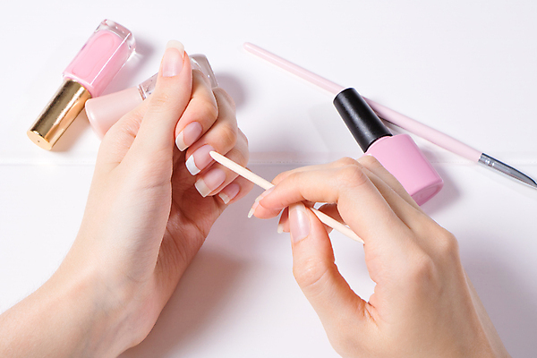 포토 JPG 해외이미지 직업 손 여자 백그라운드 신체 비즈니스 손가락 유리 유리병 주택 건강 사람 사람없음 치료 빛 컬러풀 유행 상점 스파 화장품 장비 흰색 공구 잡기 업무 못 오픈 화려 액체 우아함 손톱관리 손톱 피부 오브젝트 광택 내추럴 순서 니스 돌봄 위생관리 해외포토 컬러 컨셉 의학 모션 재질 병_용기 관리 건물 신체부위 뷰티 도구 작업 네일아트 파일형식 이미지허브