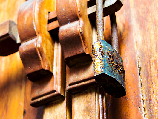 포토 JPG 해외이미지 디자인 가구 백그라운드 열쇠 주택 손잡이 사람없음 내부 목재 갈색 문 금속 수확 골동품 판넬 클래식 캐비닛 부식 복고 잠금 옛날 스타일 해외포토 나무 컬러 생활용품 컨셉 농업 재료 재질 건물 사물함 보안 파일형식 이미지허브