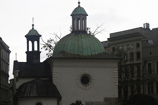 포토 JPG 해외이미지 유럽 여행 사람없음 건물 성당 여행객 탑 성 센터 중세 정사각형 광택 타운 동쪽 폴란드 르네상스 옛날 크라쿠프 해외포토 도형 건축물 나라 종교건축 사람 도시 역사 방향 파일형식 이미지허브
