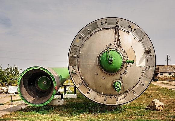 포토 JPG 해외이미지 유럽 교통시설 사람없음 건물 우주 힘 로켓 탐험 역사 컨테이너 미사일 비밀 폭탄 계산대 모험가 군용 전쟁 육군 전략 짐차 엔진 덩어리 원자력 공산주의 방사능 소비에트 우크라이나 파멸 해외포토 건축물 나라 산업 교통 컨셉 자동차 군대 에너지 폭발물 시설 파일형식 소멸 이미지허브