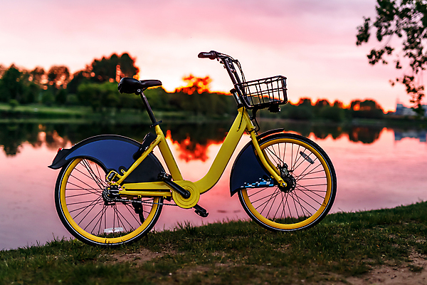 포토 JPG 해외이미지 라이프스타일 공원 도로 호수 분홍색 여행 백그라운드 모션 하늘 건강 풍경 사람없음 야외 물 여름 도시풍경 태양 반사 노란색 일출 자전거 일몰 봄 새벽 활발 수확 시골 도시 업무 바퀴 승차 묘사 네덜란드 순환 운하 대여 암스테르담 생태학 해외포토 자연요소 계절 공공시설 교육 유럽 길 컬러 컨셉 농업 교통시설 생활 노을 바이크 작업 파일형식 이미지허브