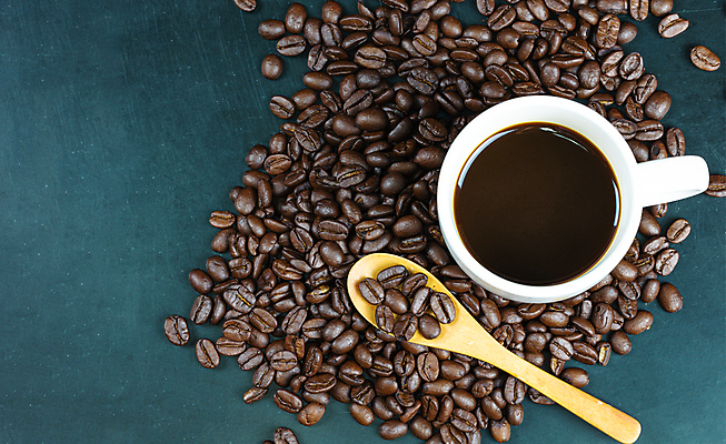 포토 JPG 해외이미지 커피 사람없음 하이앵글 숟가락 원두 커피잔 파란배경 해외포토 음료 뷰포인트 백그라운드 잔 수저 파란색 파일형식 이미지허브