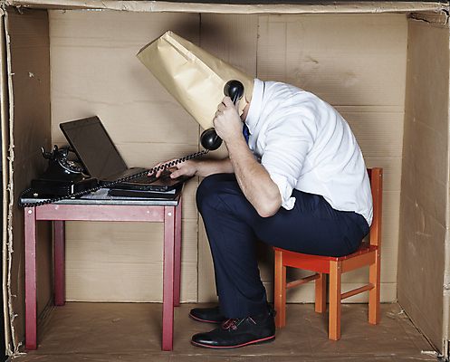 포토 JPG 해외이미지 전신 남자 의자 실내 한명 들기 앉기 정장 성인 옆모습 노트북 상자 종이봉투 업무 비즈니스맨 책상 좁은 통화 성인남자한명만 해외포토 1 옷 뷰포인트 가구 비즈니스 모션 봉투 사람 내부 전자제품 작업 직장인 남자한명만 성인남자만 파일형식 이미지허브