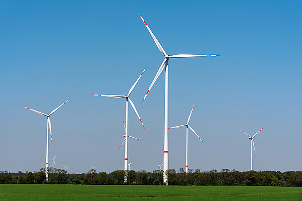 포토 JPG 해외이미지 식물 산업 밭 농업 자연 하늘 바람 독일 풍경 사람없음 초록색 파란색 농장 환경 힘 재활용 풍차 발전기 발전소 에너지 칼날 그린에너지 풍력에너지 에코 프로펠러 엔진 자원 세대 유지 혁명 개발 생태학 해외포토 자연요소 교육 유럽 컬러 컨셉 날씨 친환경 생태계 파일형식 이미지허브