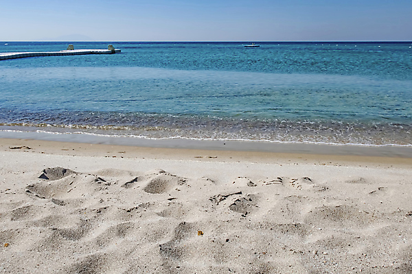 포토 JPG 해외이미지 구름 디자인 계절 모래 파도 바다 섬 여행 백그라운드 자연 벽지 하늘 휴가 휴식 풍경 사람없음 야외 물 여름 파란색 햇빛 태양 맑음 만 뜨거움 떨어짐 휴양지 내추럴 파라다이스 수평선 해외포토 자연요소 컬러 컨셉 날씨 장소 생태계 파일형식 이미지허브
