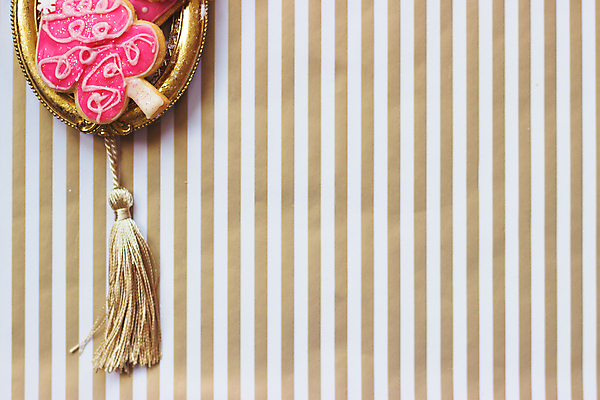 포토 JPG 해외이미지 나무 전통 접시 디자인 음식 분홍색 백그라운드 크리스마스 겨울 패턴 벽지 휴가 디저트 프레임 발렌타인데이 선물 사랑 사람없음 장식 쿠키 우주 얼음 축제 줄무늬 수확 축하 인사 신용카드 화려 황금 우아함 달콤 굽기 연도 그림 질감 초대 생강 핸드메이드 스타일 해외포토 자연요소 식물 식기 계절 기념일 감정 컬러 컨셉 무늬 농업 채소 데이이벤트 금융 예절 맛 구이 파일형식 이미지허브