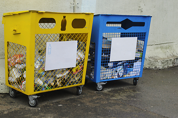 포토 JPG 해외이미지 산업 종이 가방 비즈니스 가정 사람없음 세트 바구니 환경 재활용 손상 쓰레기통 도시 던지기 플랫 캔 보호 쓰레기 폐기물 컨테이너 플라스틱 오브젝트 에코 생태계 문제 재활용품 낭비 판지 구김 분류 중고 폐휴지 해외포토 잡화 컨셉 모션 재질 화장지 친환경 파일형식 이미지허브