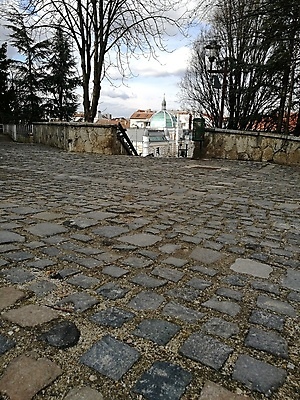 포토 JPG 해외이미지 나무 공원 여자 행복 도로 길 얼굴 벽 백그라운드 포장 가족 자동차 하늘 벽돌 거리 주택 동물원 서기 사람 사람없음 야외 건물 옆모습 사무실 세일 걷기 흰색 도시 양 업무 그룹 승차 큼 주차 사인 먼지 땅바닥 방법 선로 해외포토 식물 건축물 공공시설 감정 육상교통 뷰포인트 컬러 비즈니스 포유류 관계 교통시설 모션 바닥 신체부위 작업 크기 파일형식 이미지허브