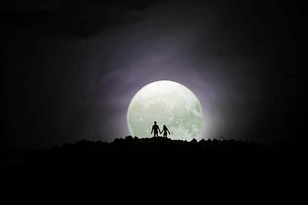 포토 JPG 해외이미지 손 커플 여자 남자 행복 실루엣 별 결혼 백그라운드 2 가족 관계 결혼식 남편 함께함 발렌타인데이 사랑 사람없음 파란색 빛 우주 어둠 새벽 신혼여행 달 아내 날짜 야간 저녁 유혹 가득함 열정 무한 제안 해외포토 자연요소 감정 컬러 컨셉 데이이벤트 촬영기법 사람 이벤트 신체부위 파일형식 이미지허브