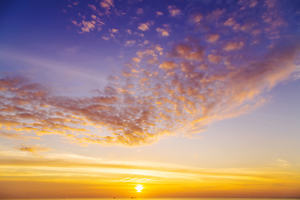 포토 JPG 해외이미지 구름 호수 파도 바다 백그라운드 오렌지 자연 하늘 아침 추상 파노라마 풍경 사람없음 야외 가로 물 여름 빛 햇빛 태양 반사 노란색 일출 맑음 황혼 일몰 새벽 거울 황금 저녁 장면 마법 천국 스카이라인 수평선 해외포토 주간 자연요소 계절 컬러 무늬 과일 날씨 촬영기법 노을 야간 생태계 파일형식 이미지허브