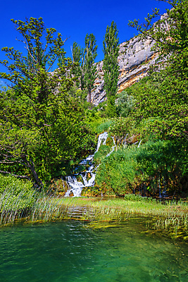 포토 JPG 해외이미지 나무 공원 유럽 호수 여행 백그라운드 자연 휴가 국립공원 풍경 사람없음 야외 초록색 물 여름 파란색 강 햇빛 환경 폭포 흐름 가을 바위 개울 숲 크로아티아 내추럴 랜드마크 전국 해외포토 자연요소 식물 계절 공공시설 나라 컬러 컨셉 태양 돌_바위 생태계 파일형식 이미지허브