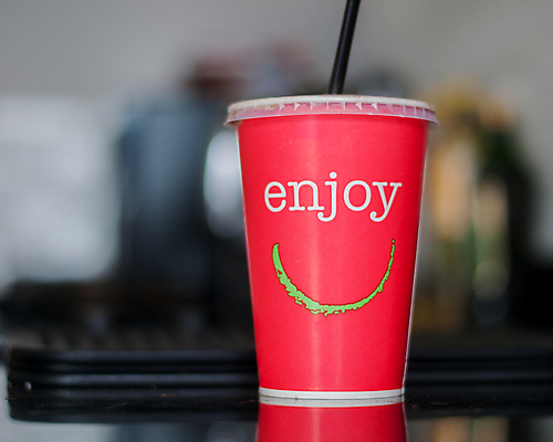 포토 JPG 해외이미지 행복 음료 사람없음 컵 빨간색 비커 밀짚 해외포토 식기 감정 컬러 실험기구 짚 파일형식 이미지허브