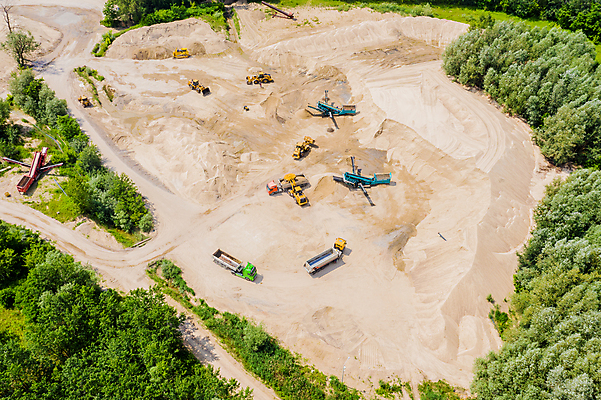 포토 JPG 해외이미지 유럽 산업 호수 모래 백그라운드 공장 직장 풍경 사람없음 야외 건물 물 환경 탑 오픈 환경오염 정상 굴착기 질감 체코 무거움 분류 유럽연합 조감도 채석 추출 해외포토 자연요소 건축물 나라 컨셉 회사 공업 중장비 무게 파일형식 이미지허브