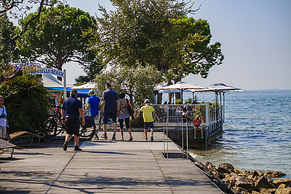 포토 JPG 해외이미지 응시 공원 호수 여행 자연 산 파노라마 풍경 사람없음 야외 초록색 물 여름 파란색 컬러풀 평화 환경 맑음 일몰 이탈리아 산책 하이킹 바위 황무지 정상 고도 알프스 내추럴 절정 수평선 해외포토 자연요소 시선 계절 공공시설 유럽 컬러 컨셉 레저 날씨 휴식 촬영기법 노을 돌_바위 생태계 파일형식 이미지허브