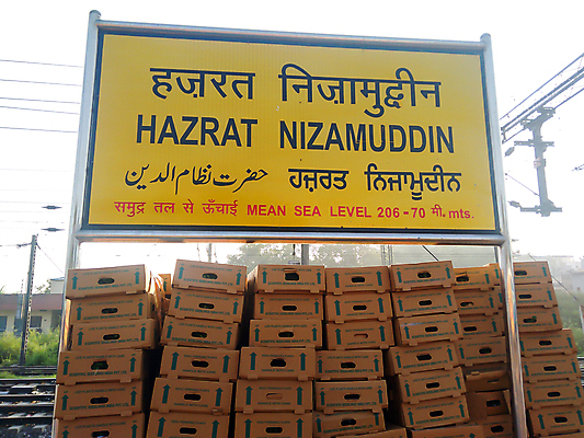 포토 JPG 해외이미지 디자인 도로 교통수단 여행 백그라운드 비즈니스 건축양식 교통시설 벽돌 거리 주택 건설업 광고판 사람없음 건물 관광지 여행객 장비 골동품 도시 거친 도심 역 도착 시티라이프 타운 물류 구식 명승지 옛날 해외포토 라이프스타일 건축물 건축 산업 길 교통 알림판 사람 풍경 시설 판 파일형식 이미지허브